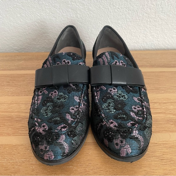 Stuart Weitzman Bowtie Embellished Floral Jacquard Loafers 37 6.5 - Picture 5 of 12